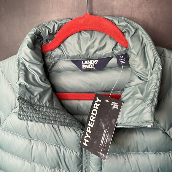 Lands' End Mens Size M Down Jacket Wanderweight Ultralight Packable Down NEW - Picture 2 of 7